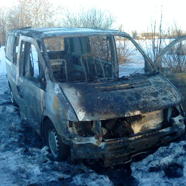 Sieros�aw: Pijany kierowca i spalone auto