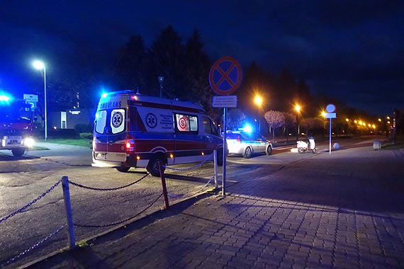 Na podwjnym gazie skuterem w betonow kul zaporow