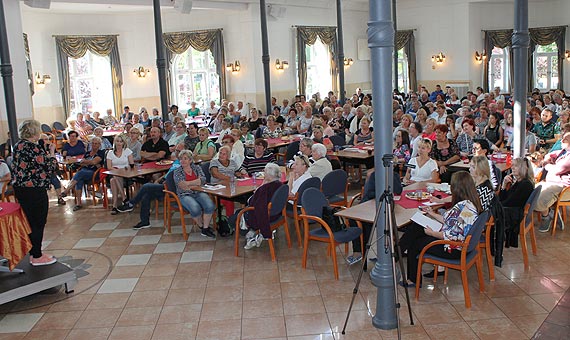 „Matka Teresa polskiego spożywczaka” – spotkanie autorskie z Katarzyną Bosacką