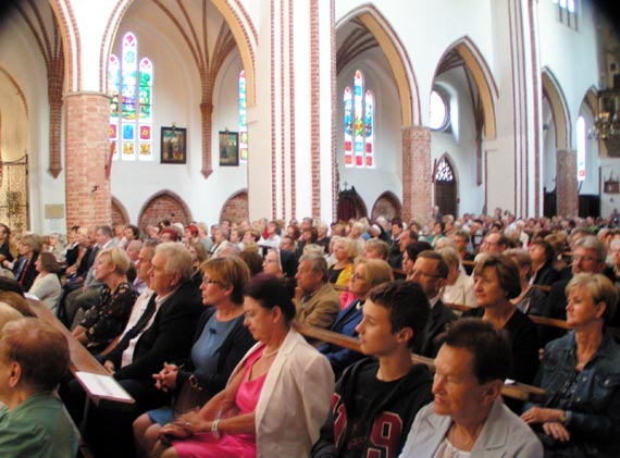 Daniel Strzdaa oraz chr Novo Concertante z Manilii inauguruj 54. Midzynarodowy Festiwal Muzyki Organowej i Kameralnej w Kamieniu Pomorskim