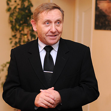 Dziwn�w: Krzysztof Kozicki przegra� przez kropki na kartach do g�osowania?