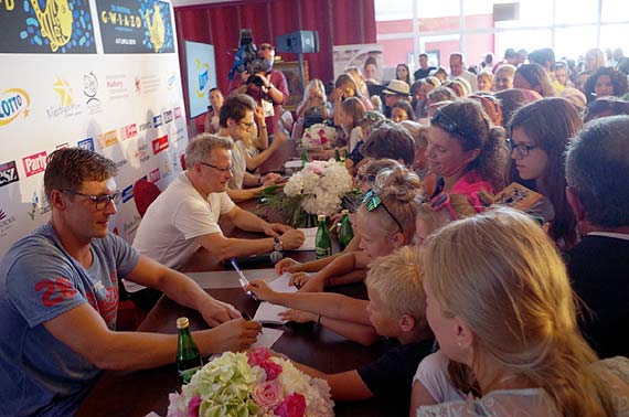 Sesja autografowa w drugi dzie Festiwalu Gwiazd