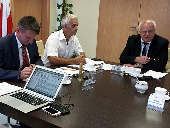 Radni odrzucili projekt uchway Zarzdu Powiatu w sprawie obnienia wynagrodzenia starosty