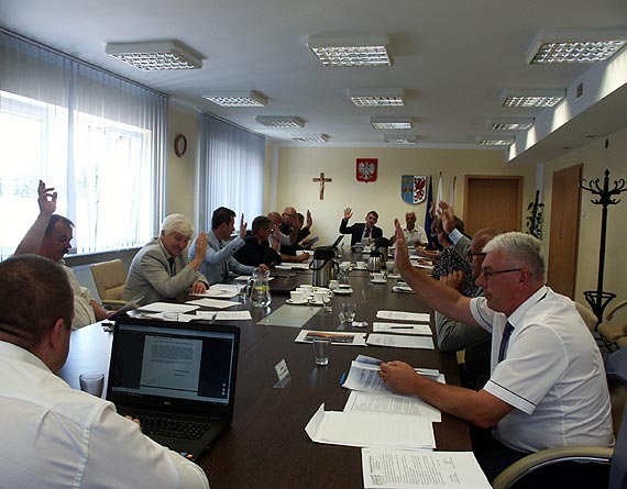 Radni odrzucili projekt uchway Zarzdu Powiatu w sprawie obnienia wynagrodzenia starosty