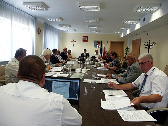 Radni odrzucili projekt uchway Zarzdu Powiatu w sprawie obnienia wynagrodzenia starosty