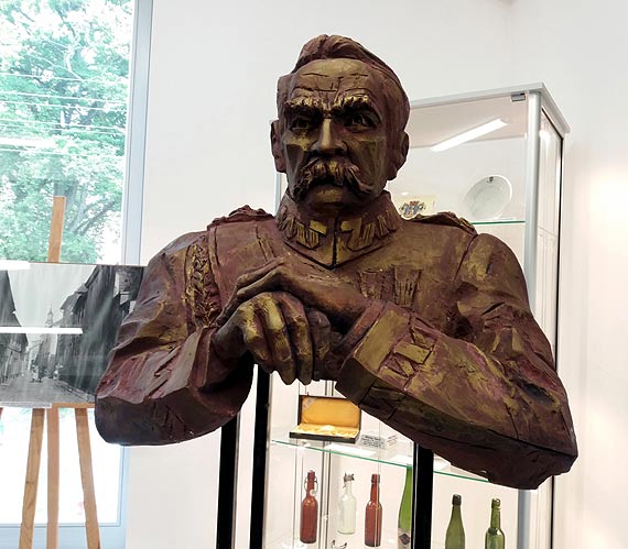 Stanisaw Motyka autorem popiersia marszaka Pisudskiego