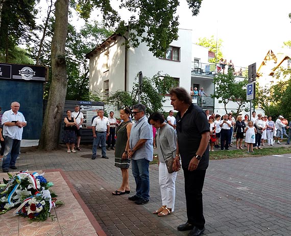 Koncert muzyki greckiej na Skwerze Przyjani w Dziwnowie