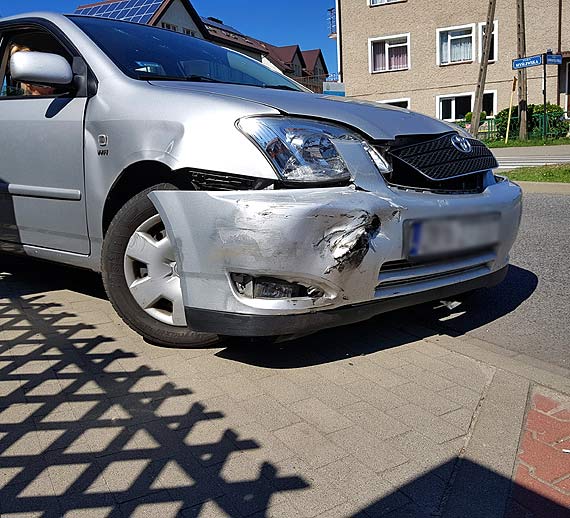 Kierowca toyoty uderzy w jadcego prawidowo hyundaia. Jak si okazuje, mg by pod wpywem