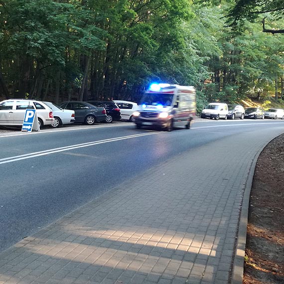 Mieszkaniec: Ulica Zwycistwa jest codziennie zatarasowana a chodniki niszczone
