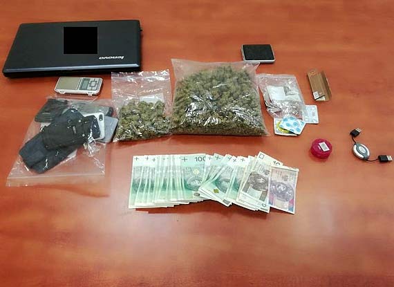 W mieszkaniu, gdzie przebywa�a zaginiona policjanci znale�li blisko 250 gram�w narkotyk�w