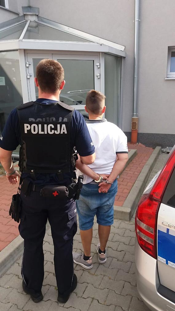 Nawet zmiana wizerunku nie zmyli�a policjant�w