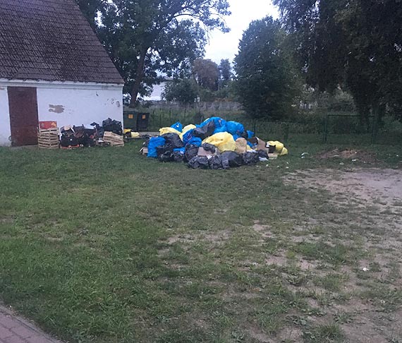 Hare Kryszna opanowali wierzno - przez to miejscowa modzie nie ma gdzie spdza wolnego czasu!