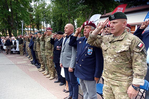 Piciu generaw Wojska Polskiego uczestniczy w IX Festynie Komandosa w Dziwnowie