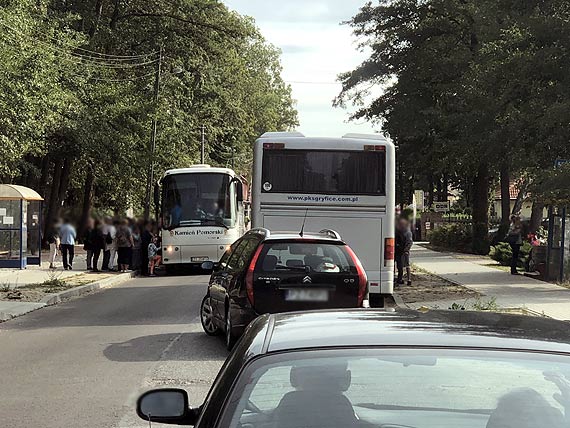 Nowa ulica i stare problemy? Dwa autobusy zablokoway ulic Armii Krajowej w Midzywodziu