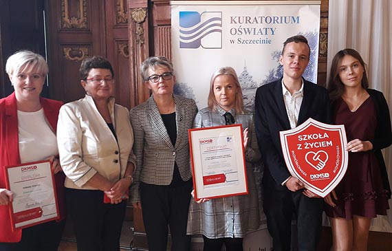 ZSP w Wolinie uczestniczyła w gali wręczenia certyfikatów „Szkoły z Życiem”