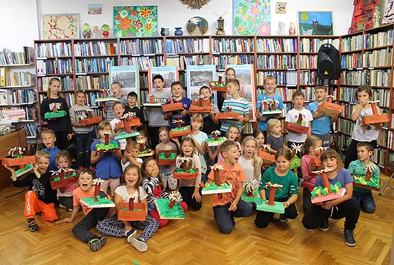 „Mirabelka - kiekujca historia” , czyli warsztaty literacko-plastyczne w midzyzdrojskiej bibliotece