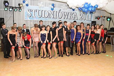 Kamie� Pomorski: Zosta�o 100 dni do matury! Liceali�ci mieli swoj� studni�wk�