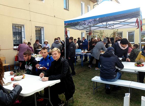 Po 55 latach istnienia Zesp Szk Ponadgimnazjalnych w Wolinie ma wasne boisko sportowe