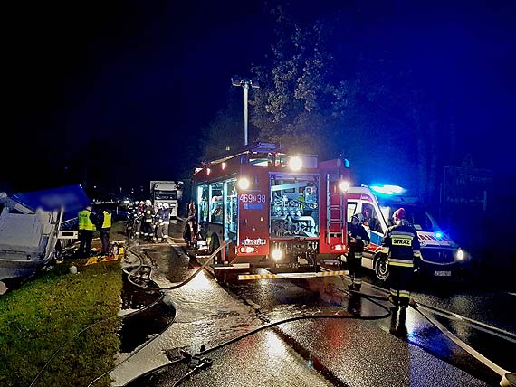 miertelny wypadek na „trjce” - czowka samochodu osobowego z tirem. Zobacz film!