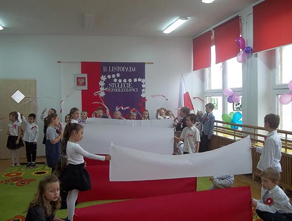 Obchody 100 rocznicy odzyskania niepodlegoci w Przedszkolu nr 1 w Kamieniu Pomorskim