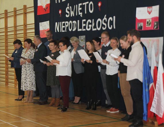 Uroczysty apel z okazji 100-lecia Odzyskania Niepodległości