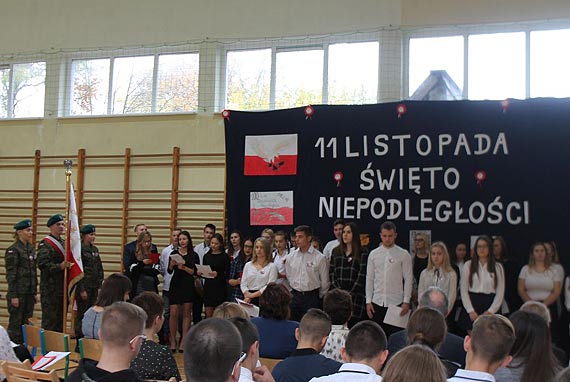 Uroczysty apel z okazji 100-lecia Odzyskania Niepodległości