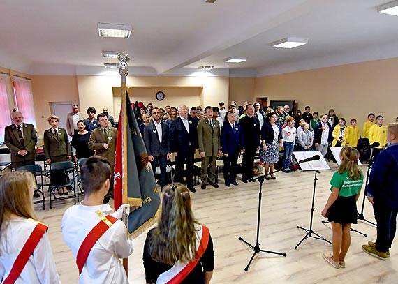 70 urodziny Szkoy Podstawowej w Wapnicy i 20-lecie nadania imienia prof. dra Wadysawa Szafera