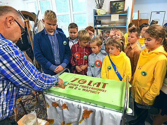70 urodziny Szkoy Podstawowej w Wapnicy i 20-lecie nadania imienia prof. dra Wadysawa Szafera