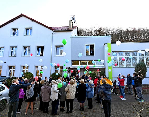 70 urodziny Szkoy Podstawowej w Wapnicy i 20-lecie nadania imienia prof. dra Wadysawa Szafera
