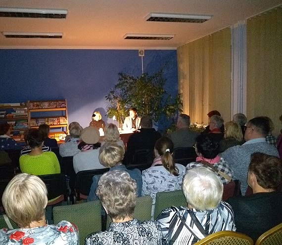 Teatr przy Stoliku w Kamieskiej Bibliotece