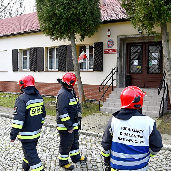 Alarm na Białej Górze. Pali się w Archiwach Państwowych
