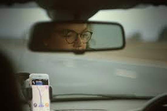 „Za kierownic� bez okular�w korekcyjnych, czyli bez uprawnie�”