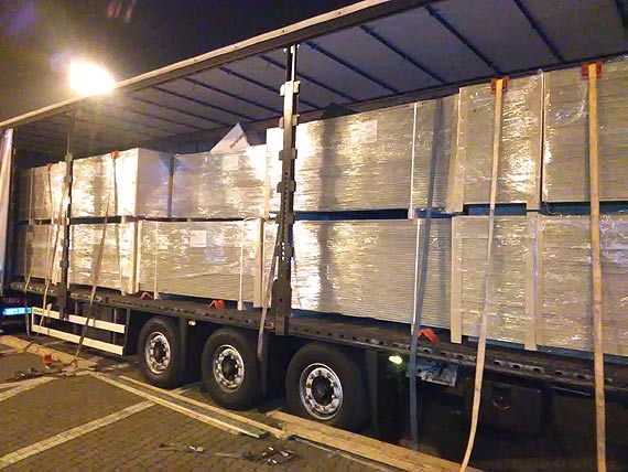 Papierosy nie pop�yn�y do Szwecji