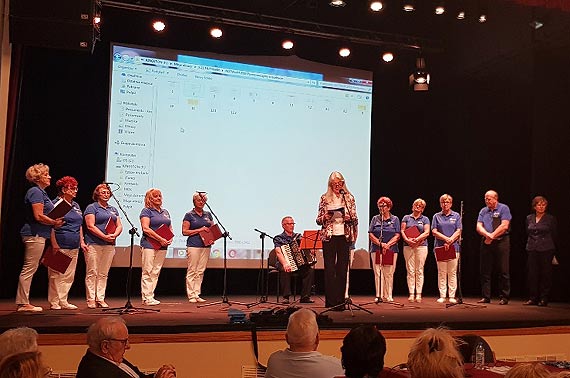 Porozmawiajmy o budżecie przy muzyce i poezji