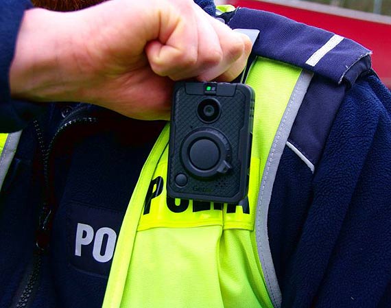 Kamery trafiy na mundury szczeciskich policjantw