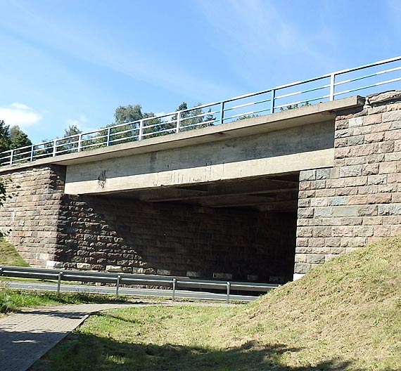 Zostan� rozebrane dwa nieu�ywane poniemieckie wiadukty nad A6 i DK20