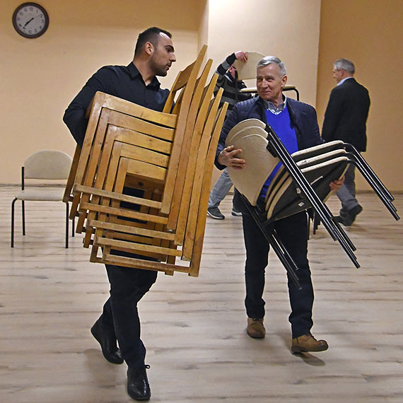 Burmistrz pracowity niczym mrwka? A moe to element treningu siowego?