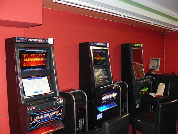 Wsp�lna akcja przeciwko urz�dzaniu gier hazardowych na automatach bez wymaganych zezwole�