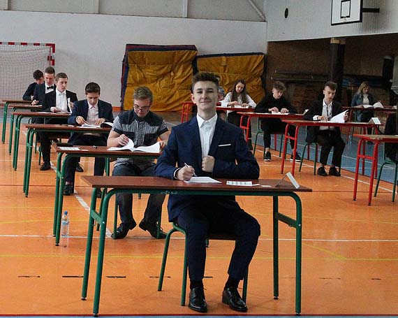 Trzecioklasici z Gimnazjum w wierznie przystpili do egzaminw