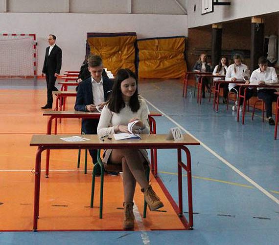 Trzecioklasici z Gimnazjum w wierznie przystpili do egzaminw