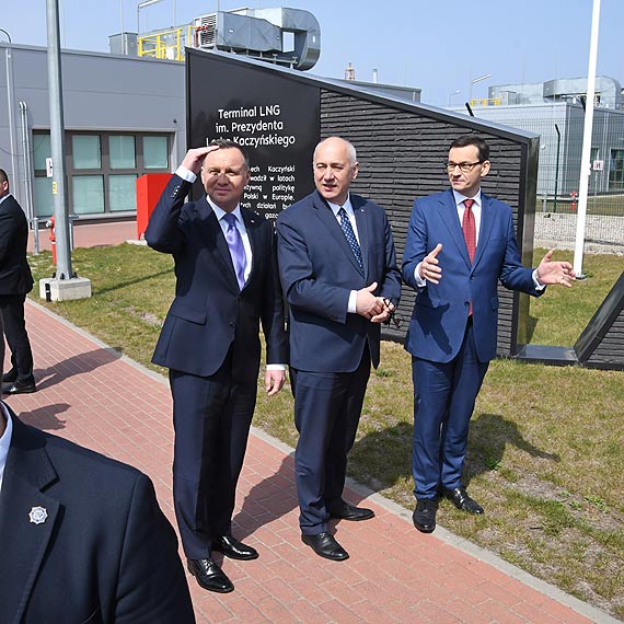 Premier Morawiecki w Świnoujściu: ”Polska będzie hubem gazowym Europy”