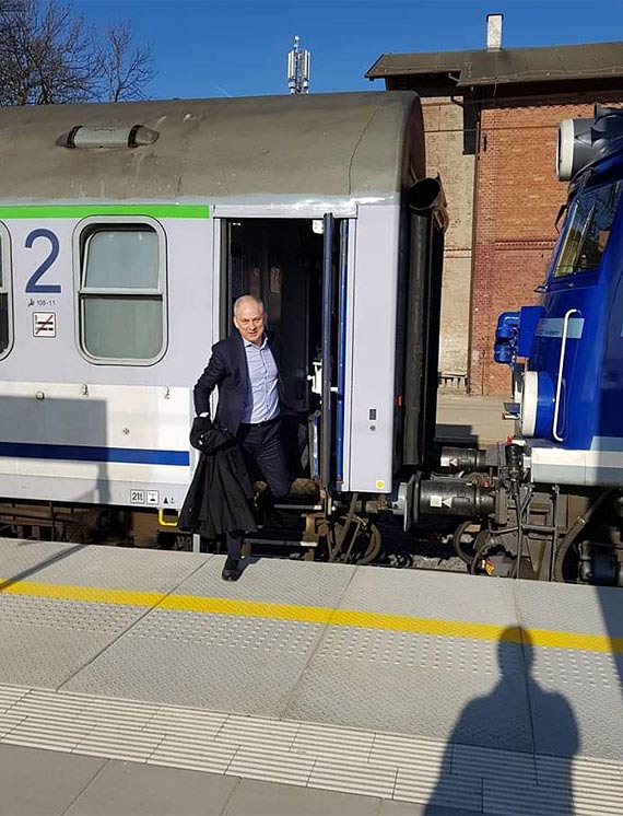 Od niedzieli nowy rozk�ad jazdy poci�g�w. Politycy ze Szczecina zamieszali