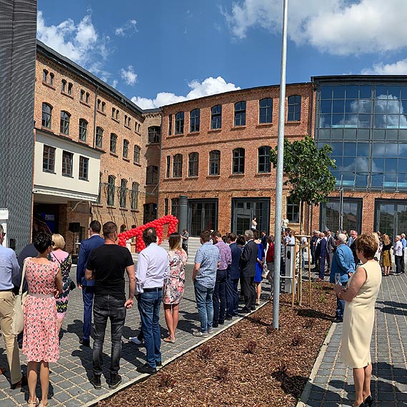 Wyj�tkowy biurowiec w danej fabryce Stoewera dzi�ki Jessica II