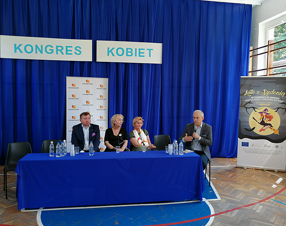 Co dla mieszka�c�w wsi? Kobiety dyskutuj�