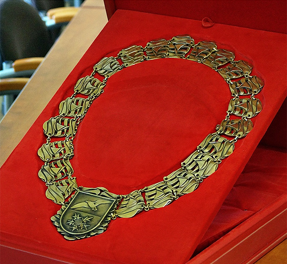 Nowe insygnia dziwnowskiego samorządu