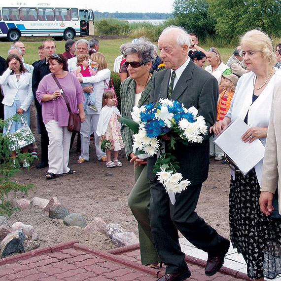 Siedemdziesiąt lat temu do Dziwnowa na leczenie przywieziono rannych Greków i Macedończyków