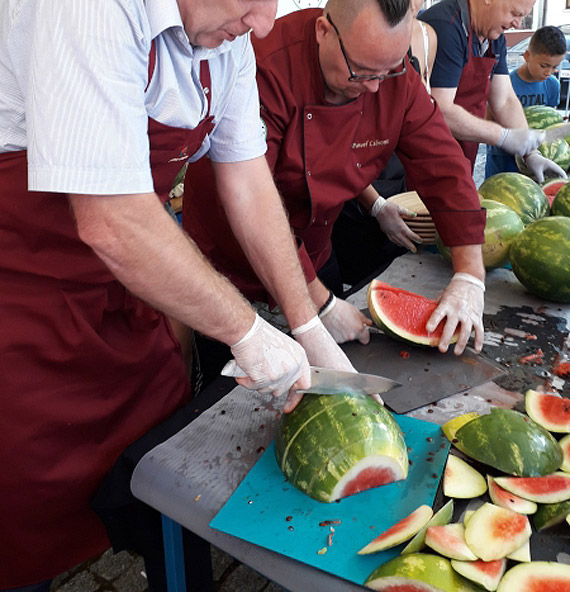Mamy rekord Polski! W Kamieniu Pomorskim zjedzono 900 kilogramw arbuza
