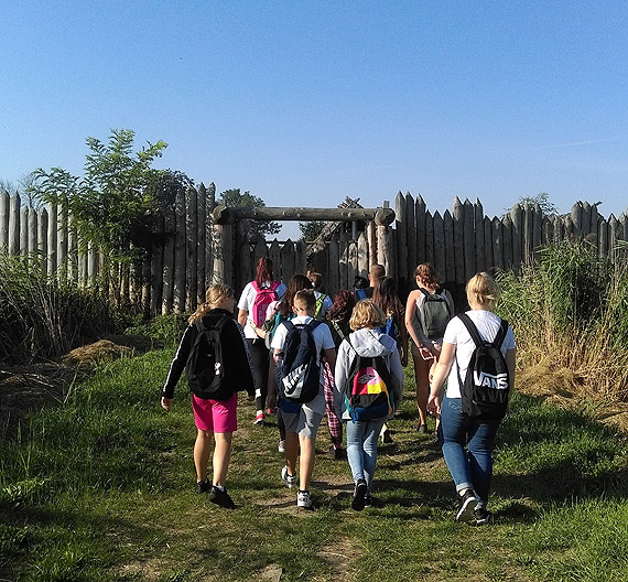 Modzie z Polski i Wgier spdzia tydzie w Woliskim Parku Narodowym