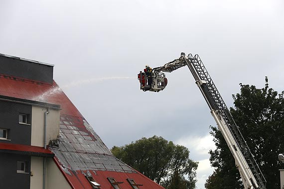 Poar w szkole podstawowej w wierznie! W budynku byo kilkadziesit dzieci! Zobacz film! 