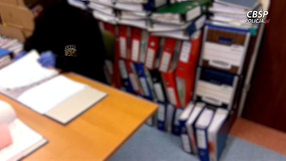 10 os�b zatrzymanych za udzia� w grupie przest�pczej